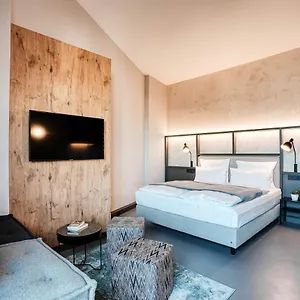 Cloud No7 Lofts 4*, Stuttgart Deutschland
